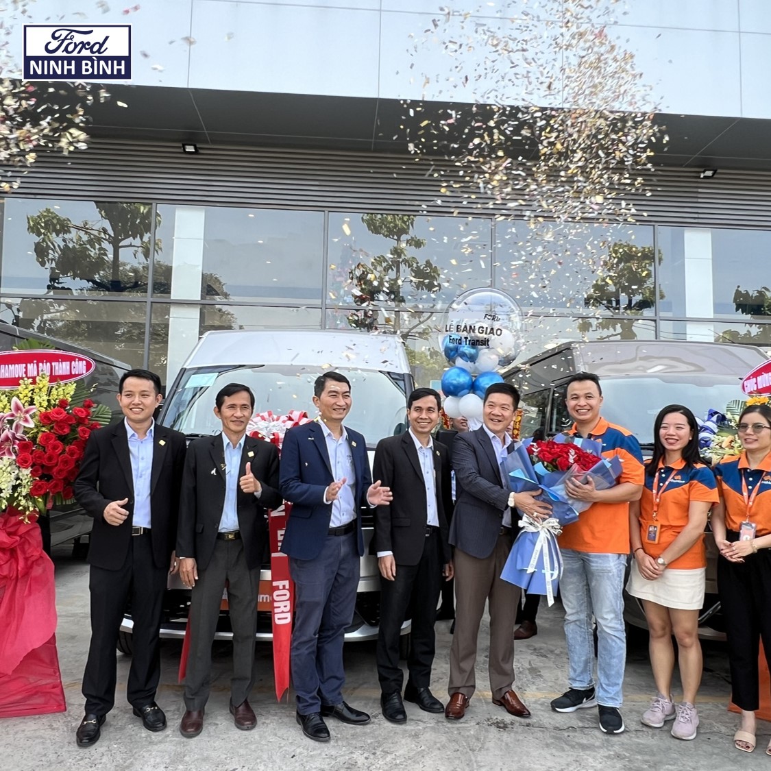 giao xe ford ninh binh